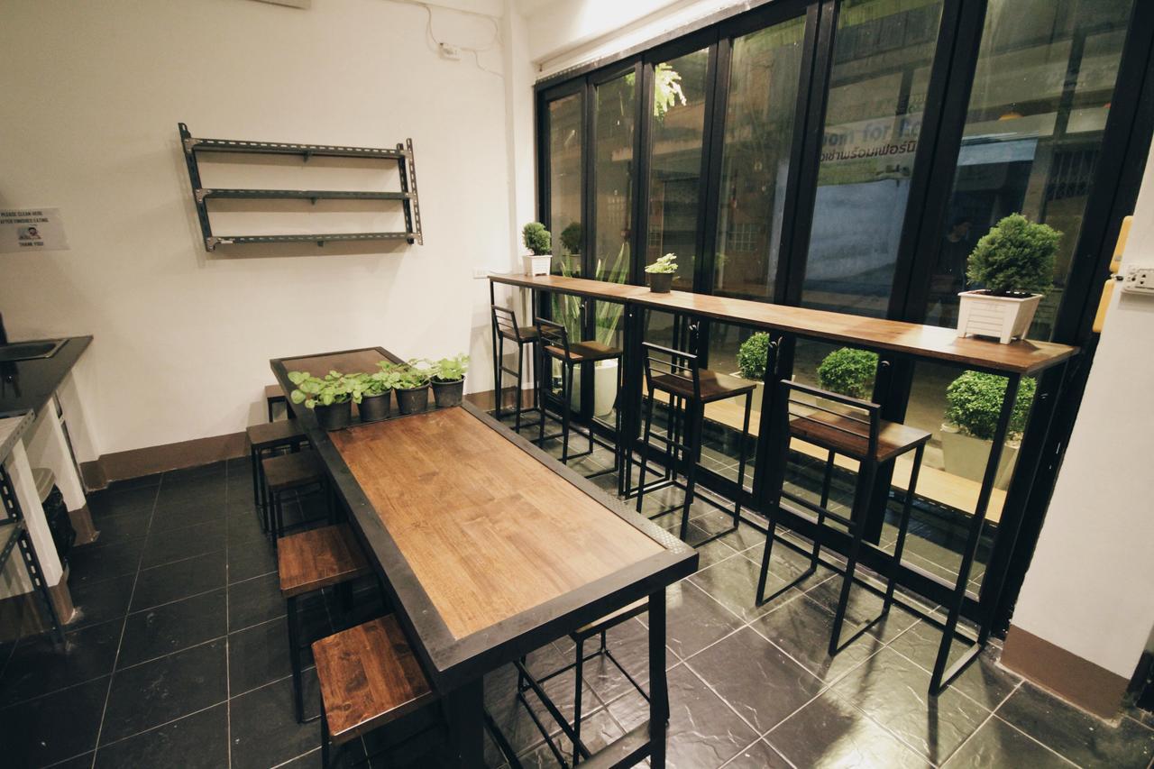 Mint Hostel Bangkok Ngoại thất bức ảnh