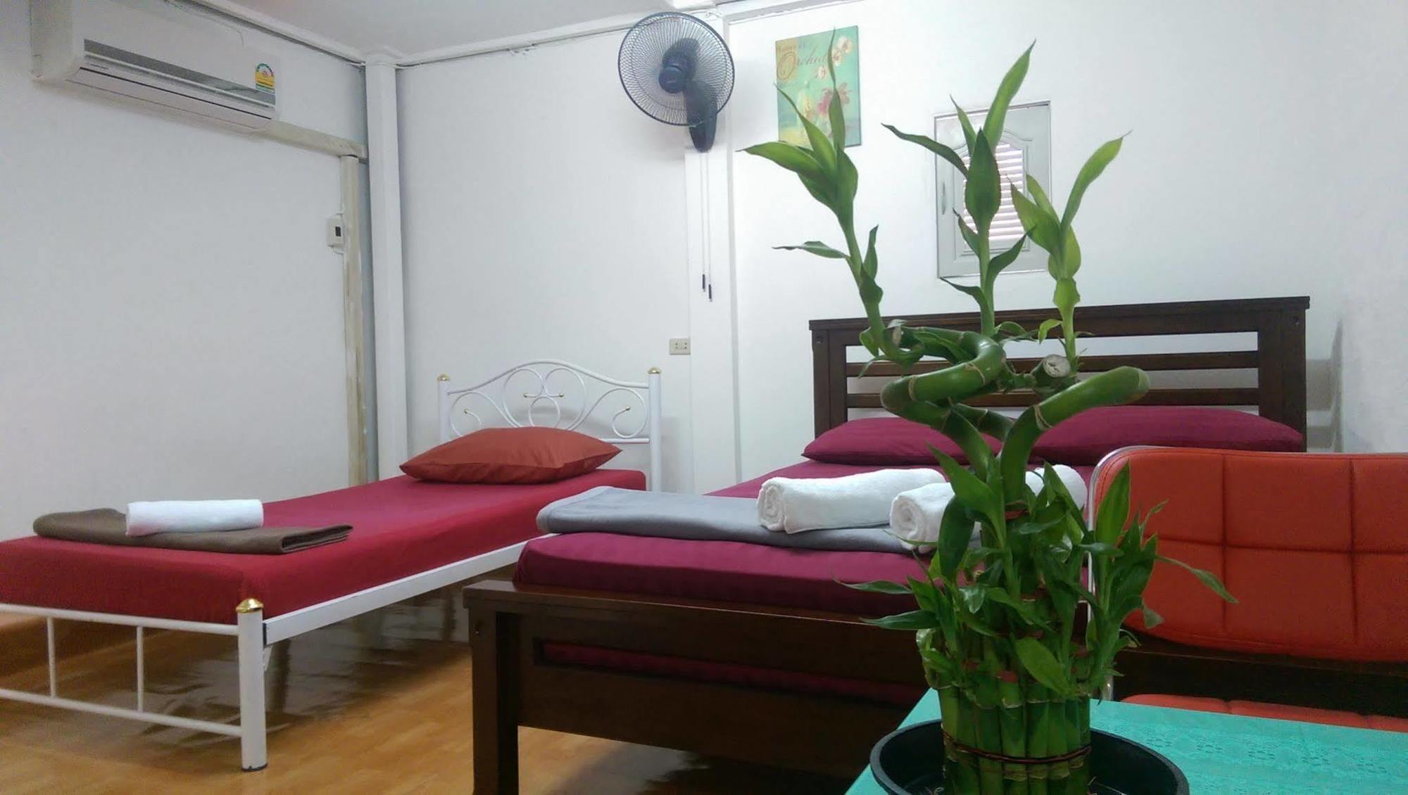 Mint Hostel Bangkok Ngoại thất bức ảnh