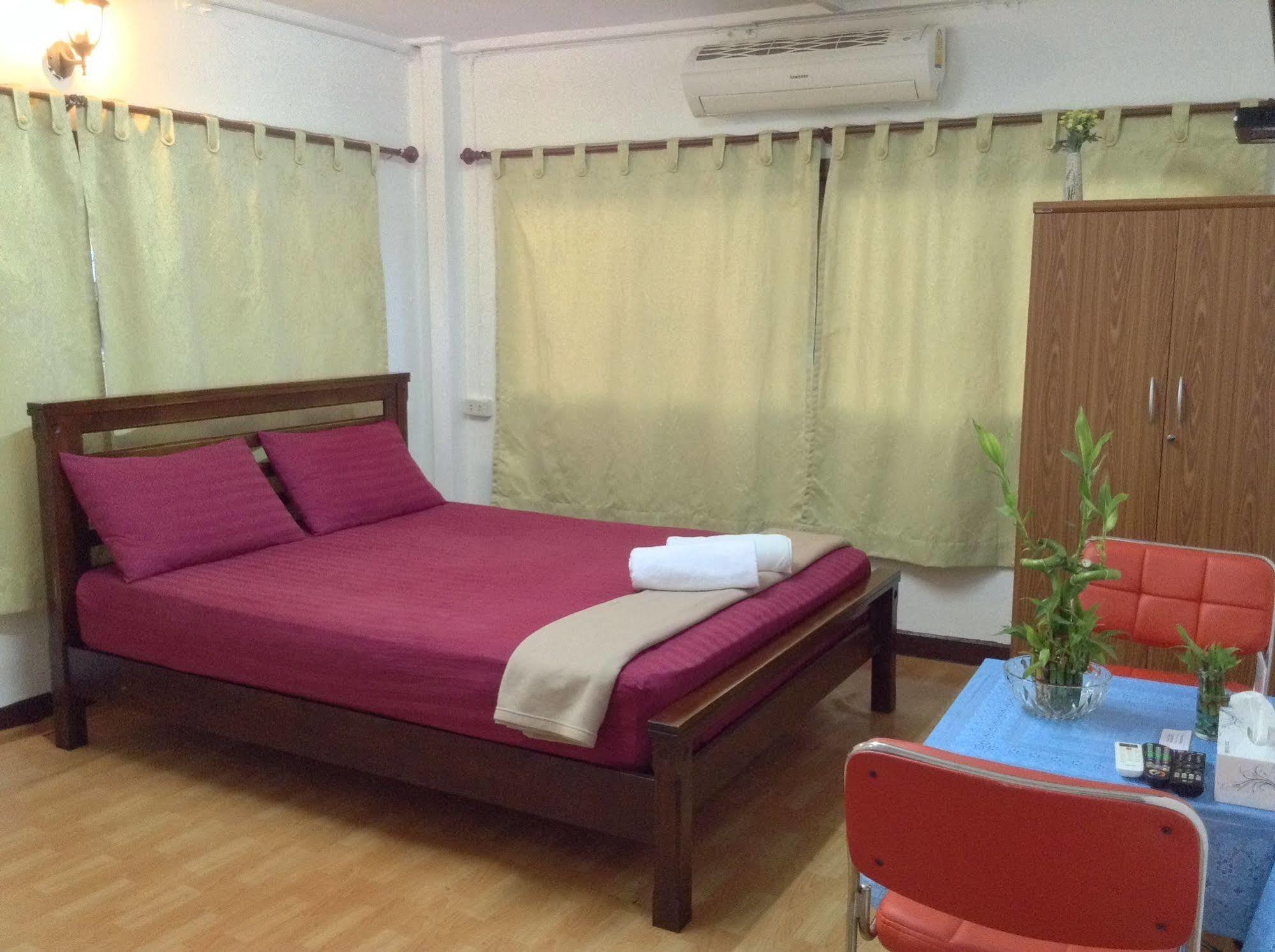 Mint Hostel Bangkok Ngoại thất bức ảnh